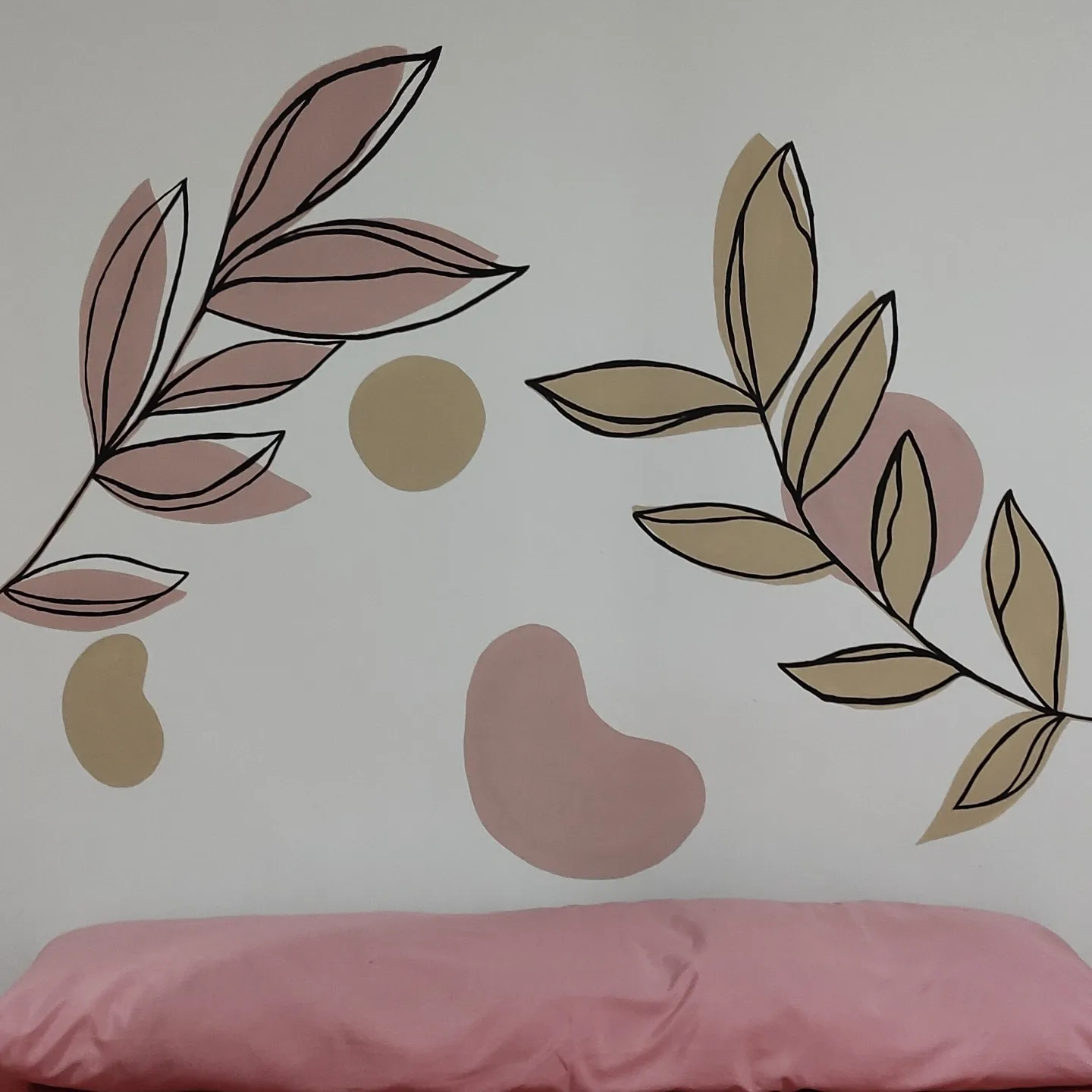 Parede com formas de quarto suaves